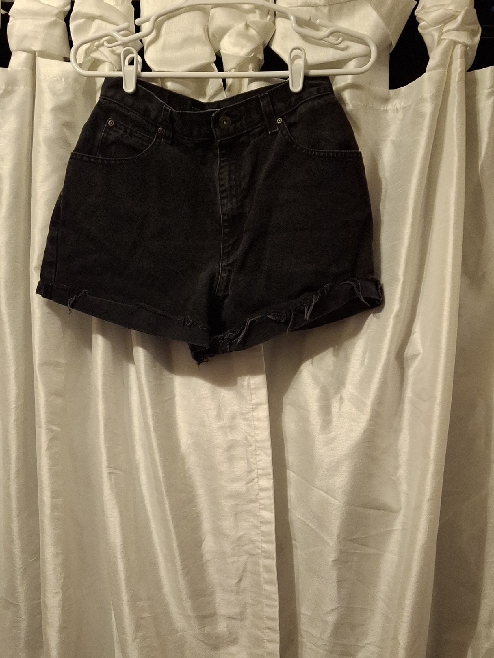 Liz Claiborne Black High-Rise Denim Shorts with Frayed Hem